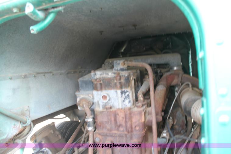 image for item L6545 1974 Peterbilt 352-A semi truck