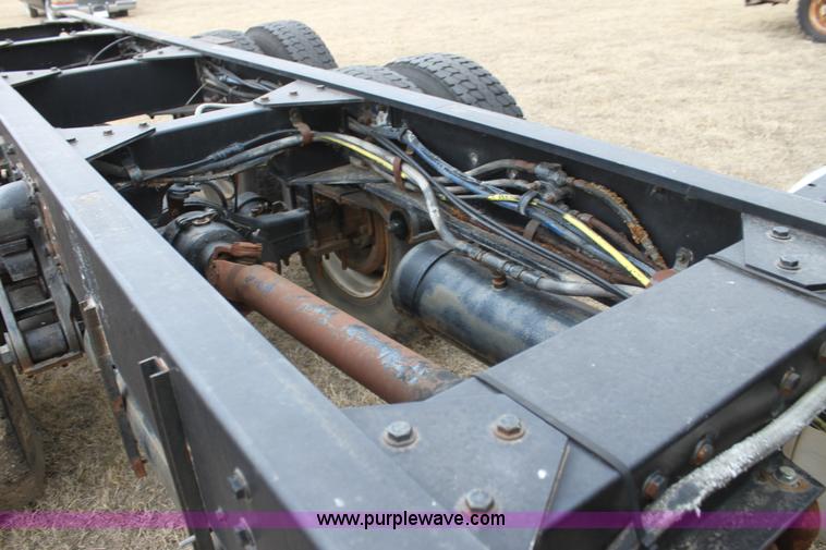 image for item L6545 1974 Peterbilt 352-A semi truck