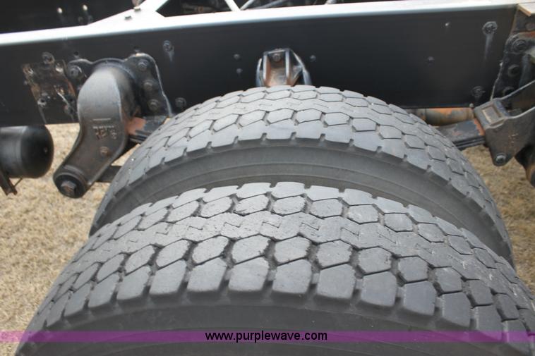 image for item L6545 1974 Peterbilt 352-A semi truck