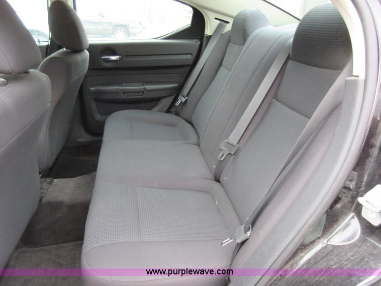 image for item AV9931 2010 Dodge Charger