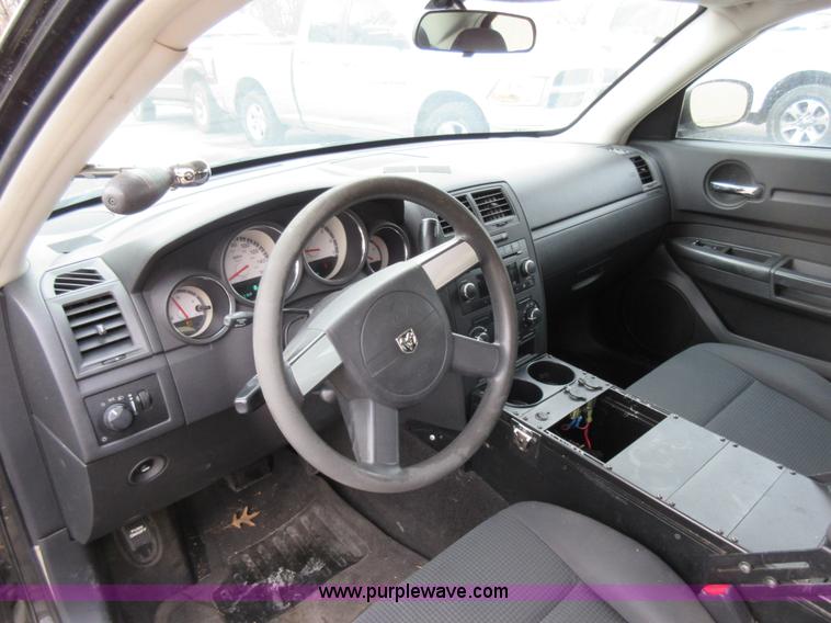 image for item AV9931 2010 Dodge Charger