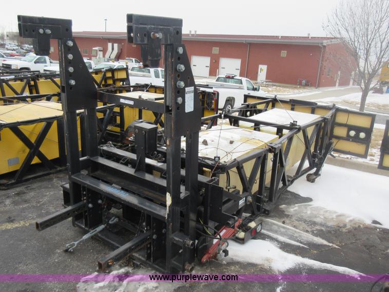 image for item AW9063 Tailgate mounted crash attenuator