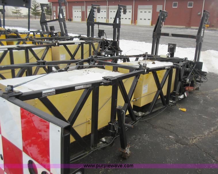 image for item AW9063 Tailgate mounted crash attenuator