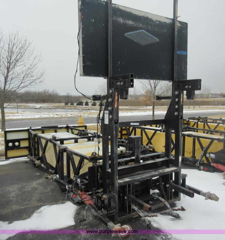 image for item AW9064 Tailgate mounted crash attenuator