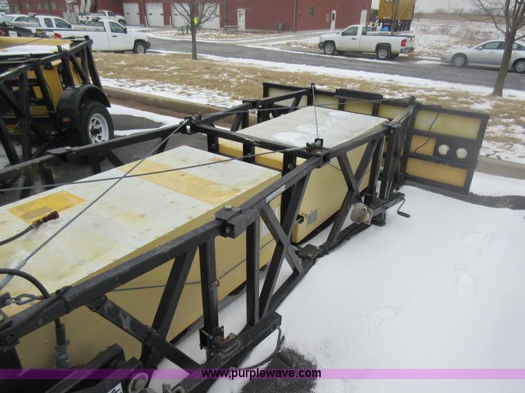 image for item AW9064 Tailgate mounted crash attenuator