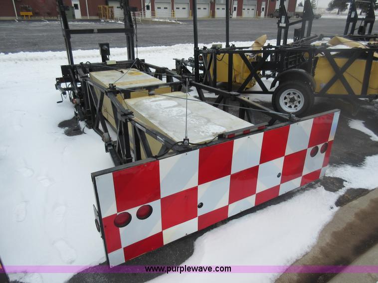 image for item AW9064 Tailgate mounted crash attenuator