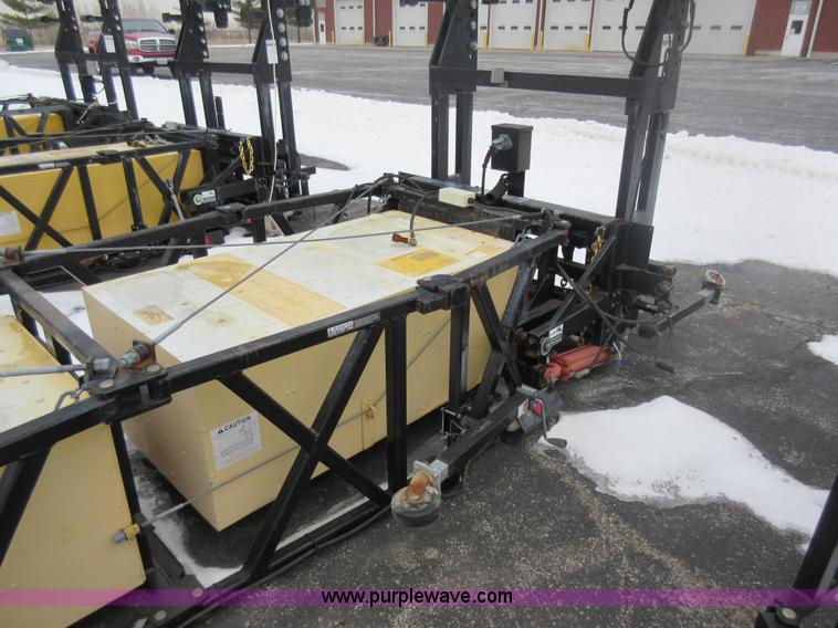 image for item AW9064 Tailgate mounted crash attenuator