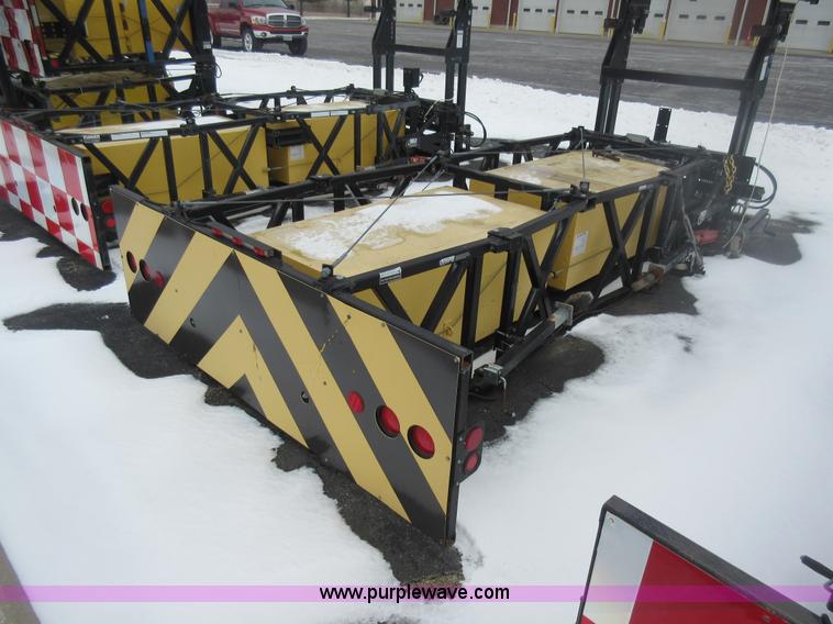 image for item AW9065 Tailgate mounted crash attenuator