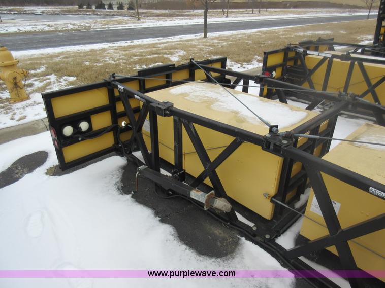 image for item AW9065 Tailgate mounted crash attenuator