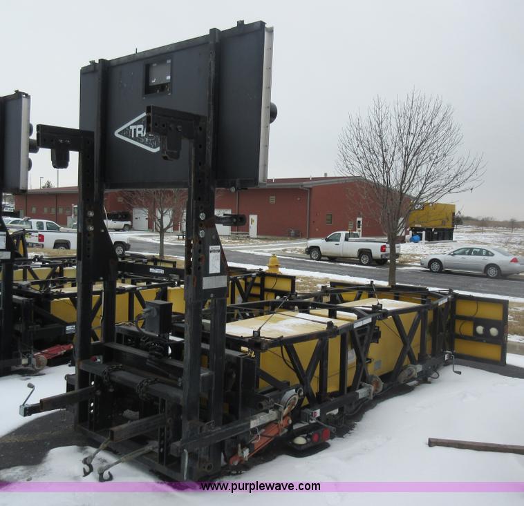 image for item AW9066 Tailgate mounted crash attenuator
