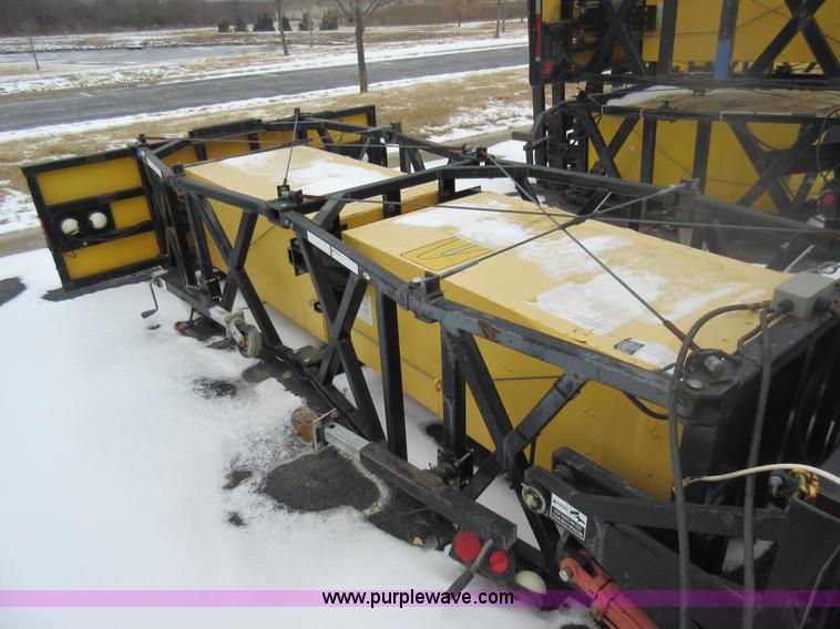 image for item AW9066 Tailgate mounted crash attenuator