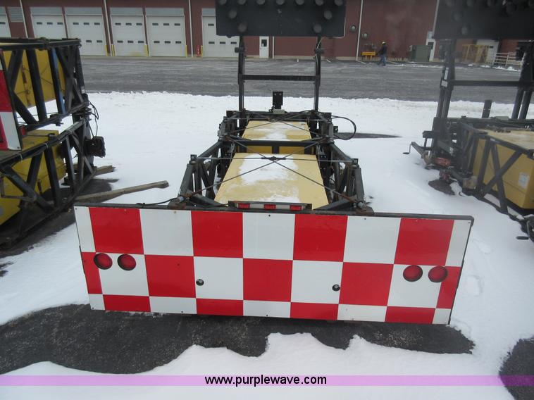 image for item AW9066 Tailgate mounted crash attenuator