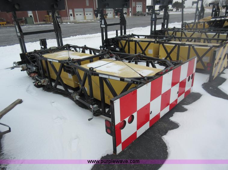 image for item AW9066 Tailgate mounted crash attenuator