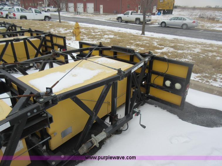 image for item AW9066 Tailgate mounted crash attenuator