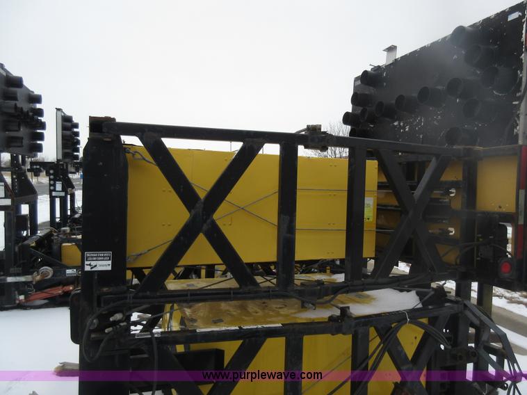 image for item AW9067 Tailgate mounted crash attenuator