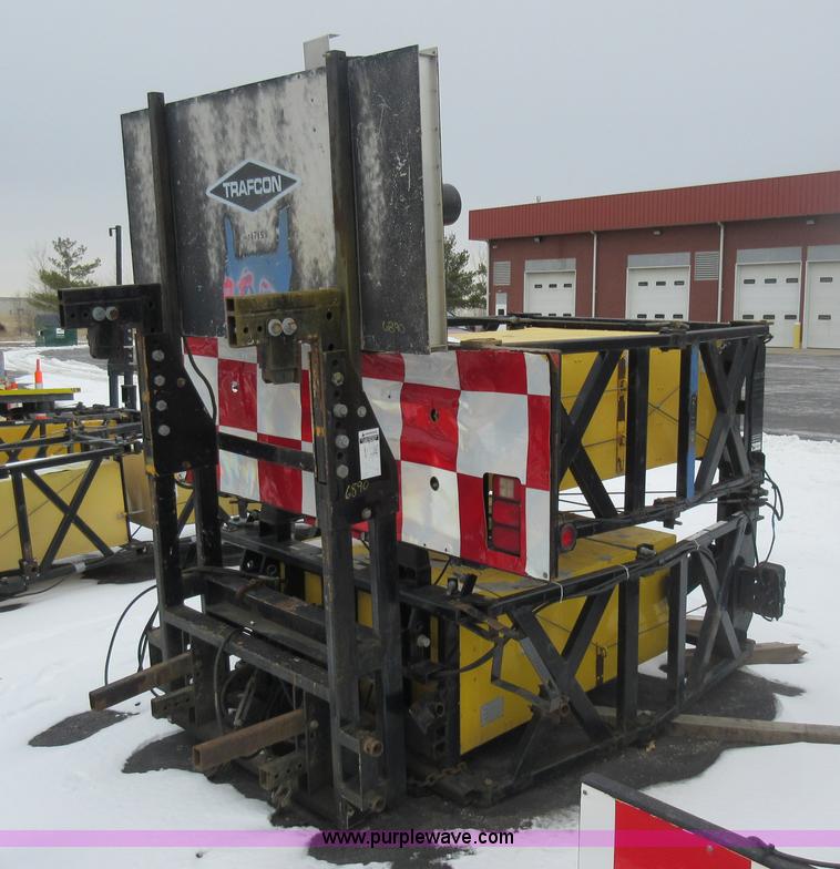 image for item AW9067 Tailgate mounted crash attenuator