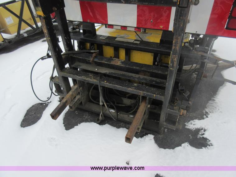 image for item AW9067 Tailgate mounted crash attenuator