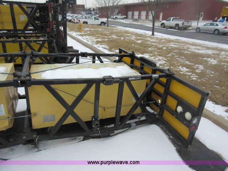 image for item AW9068 Tailgate mounted crash attenuator