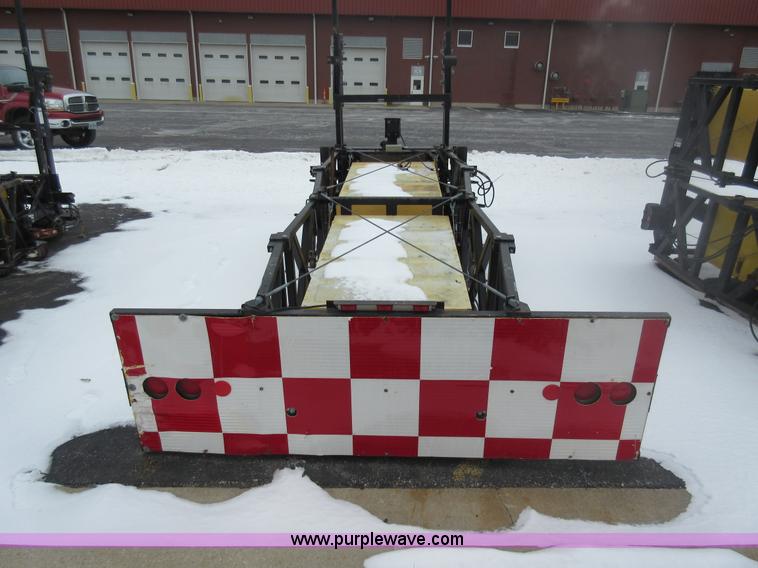 image for item AW9068 Tailgate mounted crash attenuator