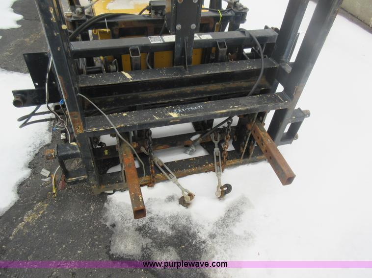 image for item AW9069 Tailgate mounted crash attenuator