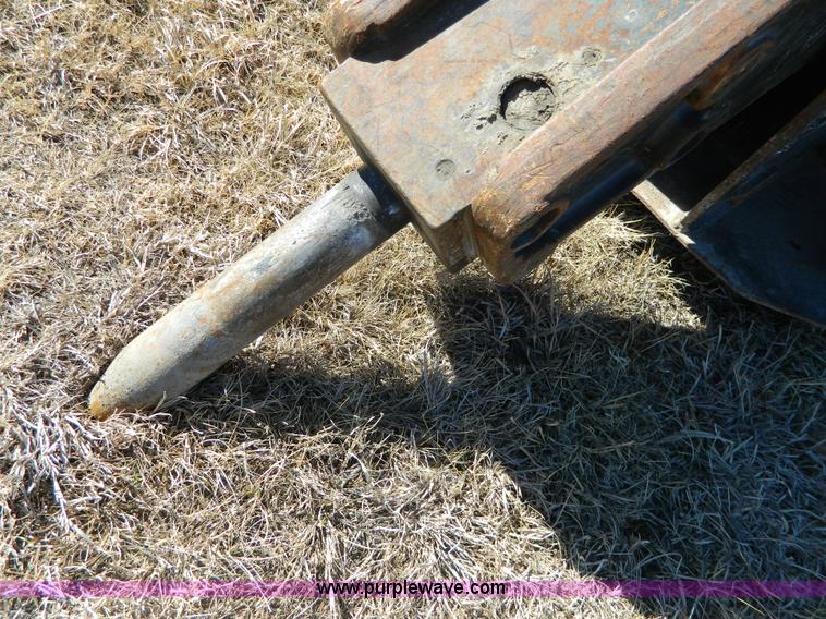 image for item AX9902 Bobcat hydraulic breaker