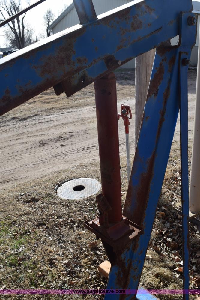 image for item BB9559 Assorted items