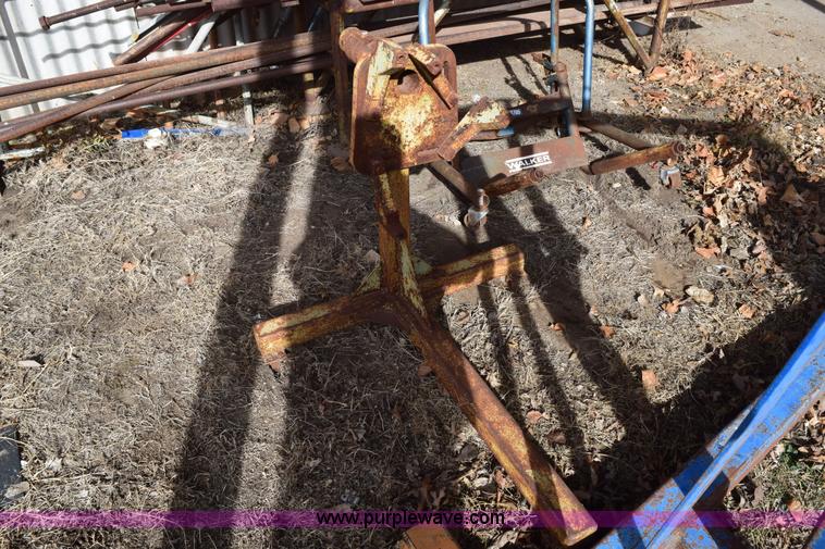 image for item BB9559 Assorted items