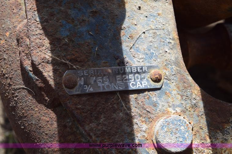 image for item BB9559 Assorted items