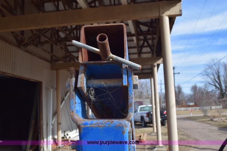 image for item BB9559 Assorted items