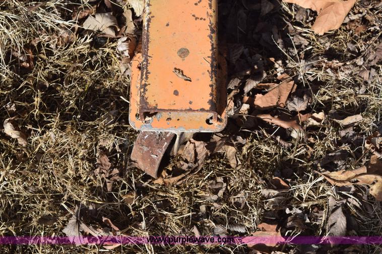 image for item BB9559 Assorted items