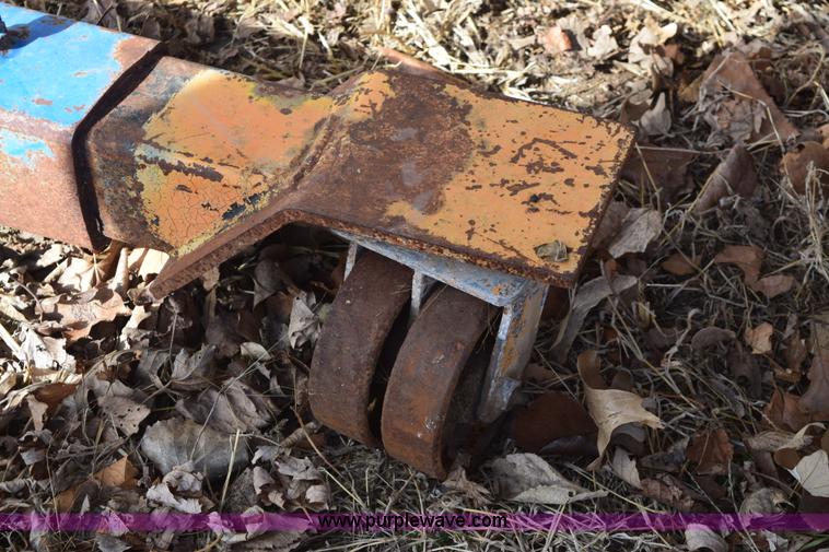 image for item BB9559 Assorted items