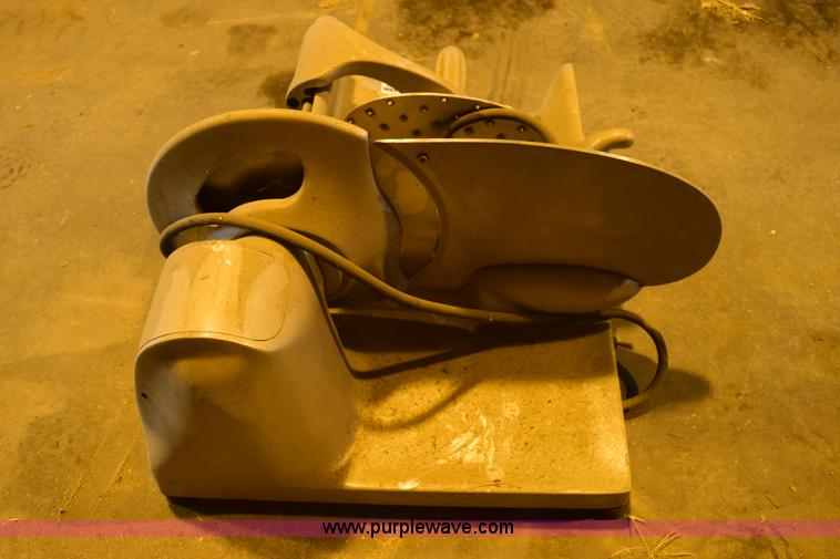 image for item BB9565 Assorted kitchen items