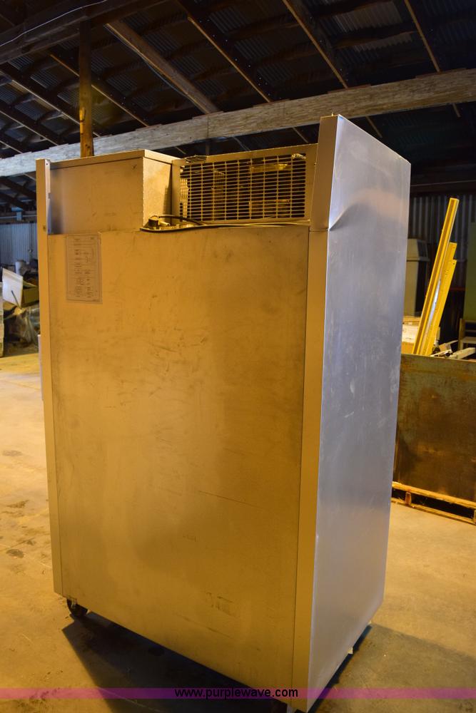 image for item BB9567 Traulsen commercial freezer