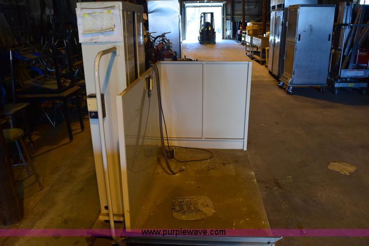 image for item BB9571 Macs lift gate