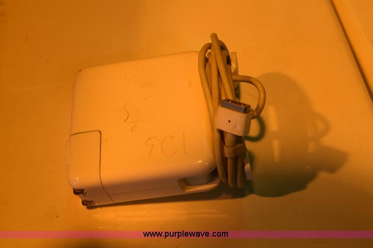 image for item BB9573 Assorted computers and chargers