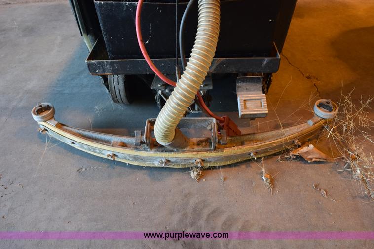 image for item BB9578 Minuteman 200 commercial floor scrubber