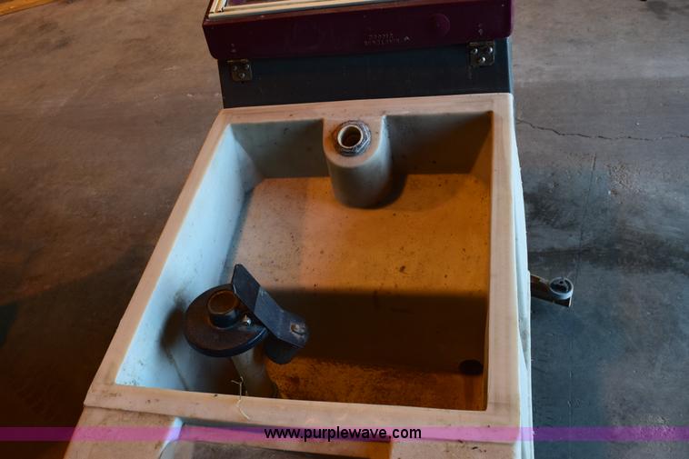 image for item BB9578 Minuteman 200 commercial floor scrubber