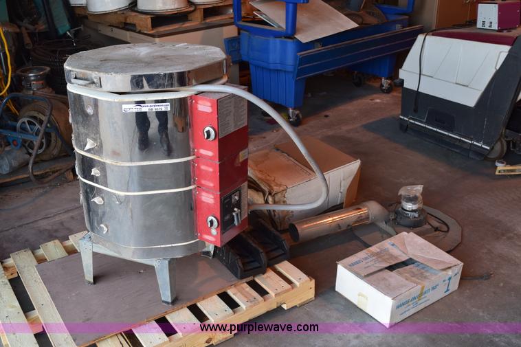 image for item BB9579 Skutt electric kiln