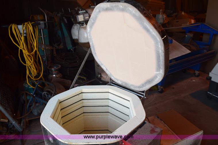 image for item BB9579 Skutt electric kiln