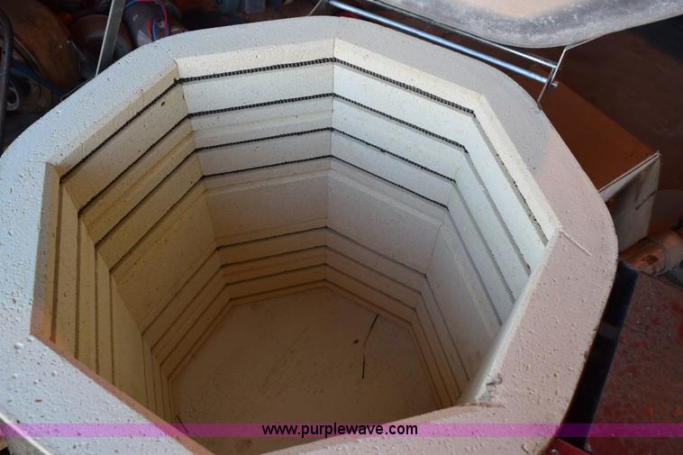 image for item BB9579 Skutt electric kiln