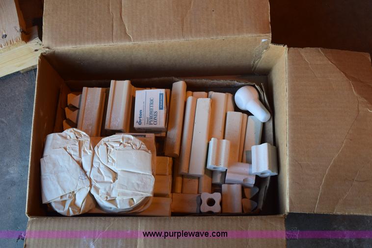 image for item BB9579 Skutt electric kiln