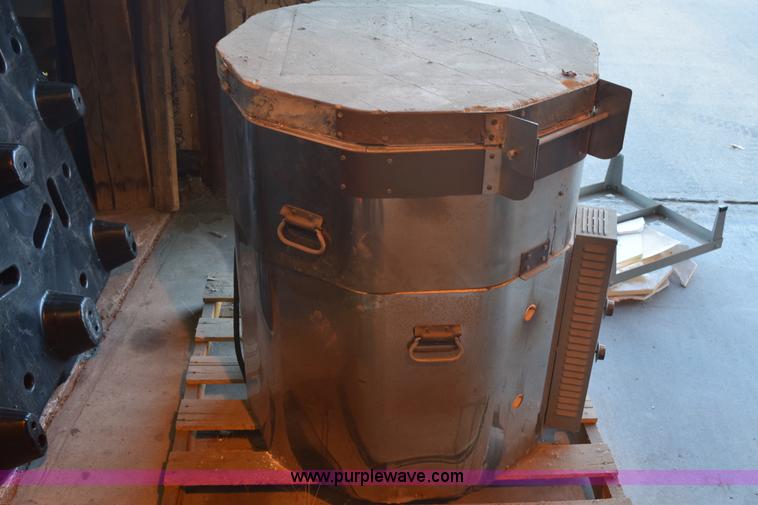 image for item BB9580 Paragon high fire kiln