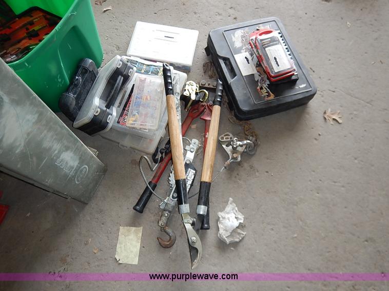 image for item BC9804 Assorted tools