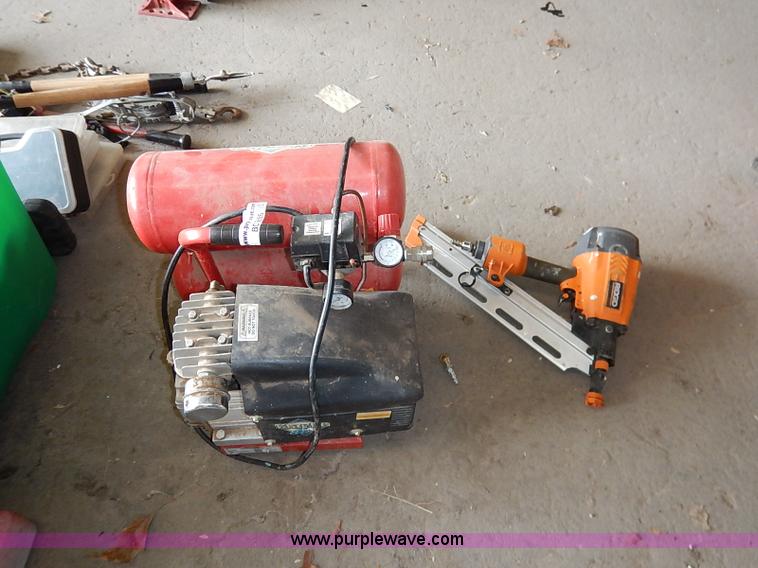 image for item BC9806 Assorted tools