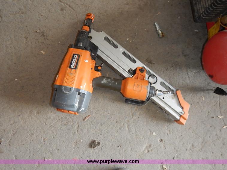 image for item BC9806 Assorted tools