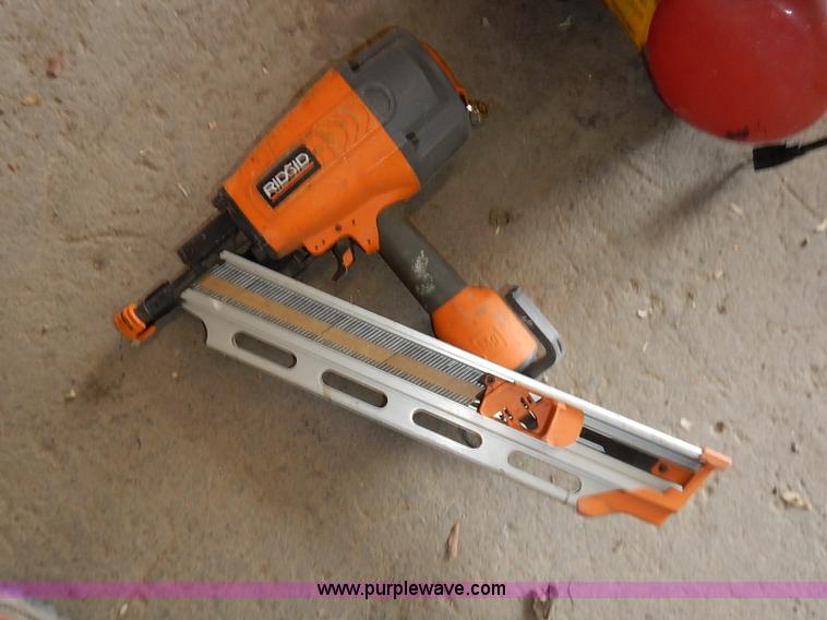 image for item BC9806 Assorted tools