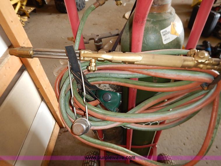 image for item BC9812 Cutting torch and bottles