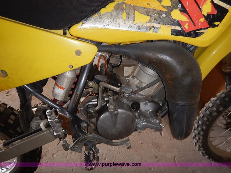 image for item BC9813 2002 Suzuki SRM dirt bike
