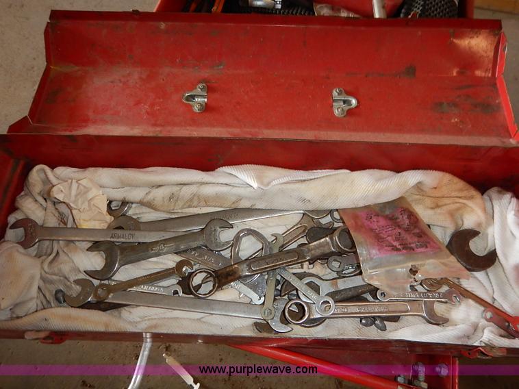 image for item BC9820 Assorted tools and equipment