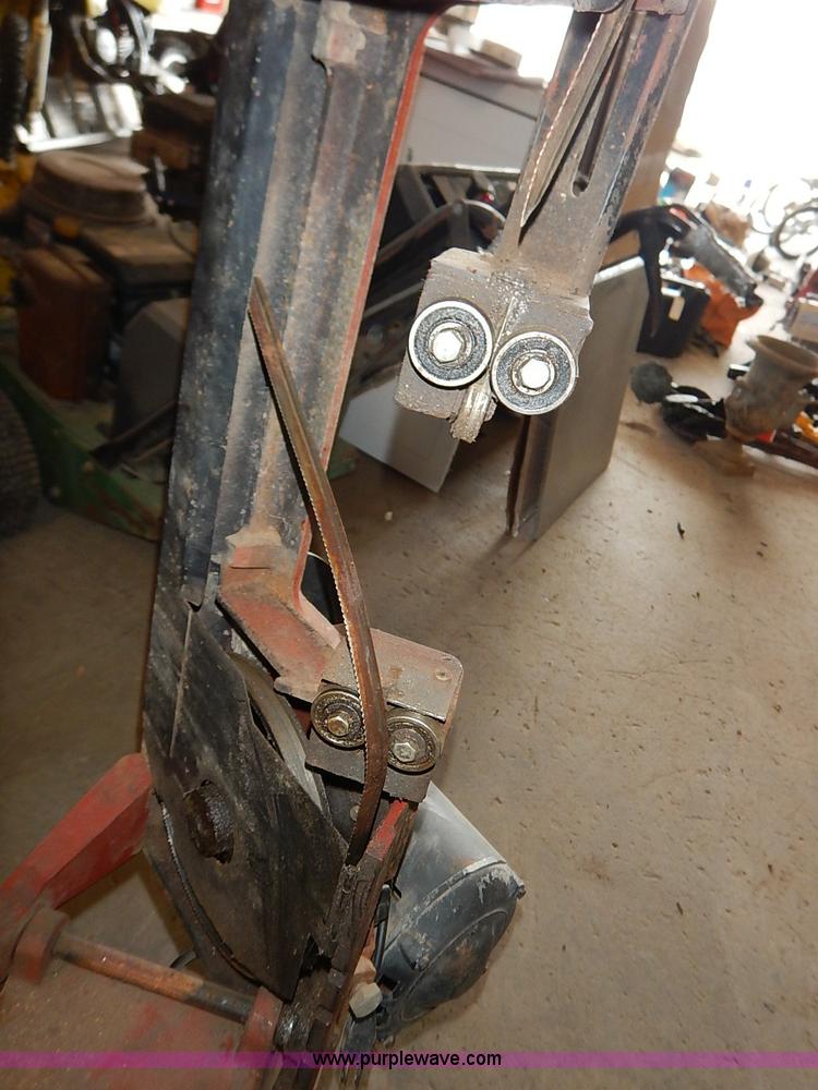 image for item BC9822 Amrox metal cutting band saw